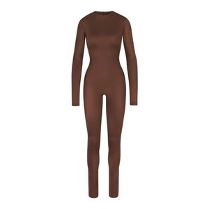 SKIMS ALL-IN-ONE SHINE CREW NECK LONG SLEEVE ONESIE in Cocoa NEW